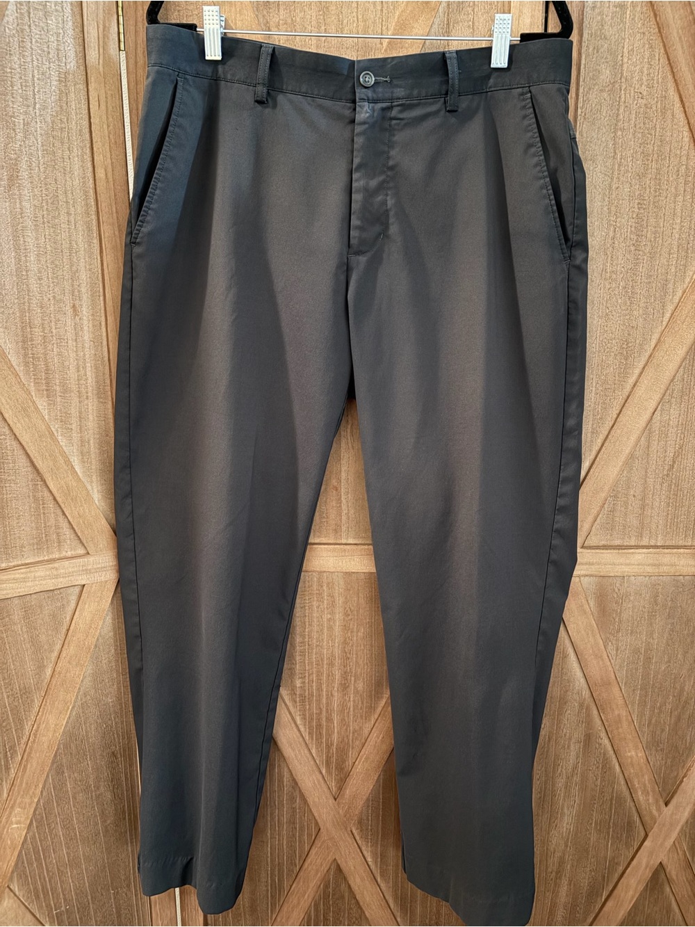 IZOD Men's Black Golf Pants SIZE 34 x 30